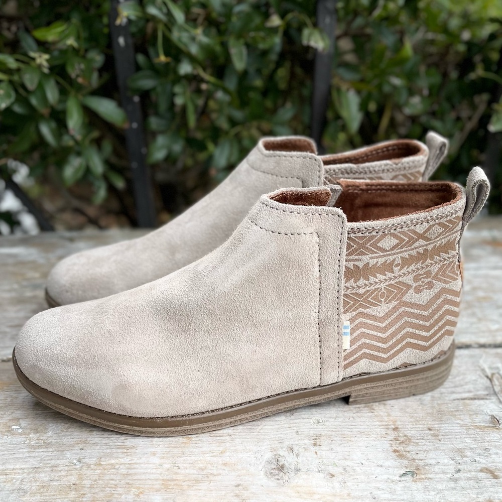 Toms beige tan ankle boots 5